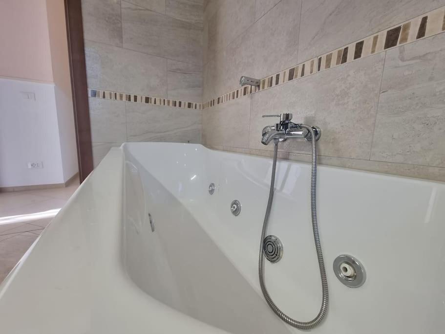 -5 Min From Bus Stop-Free Parking Rome Exterior photo